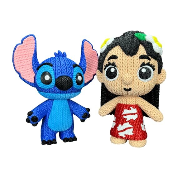 Pareja de figuras Lilo y Stitch con efecto crochet impresas en 3D por Kregalar.